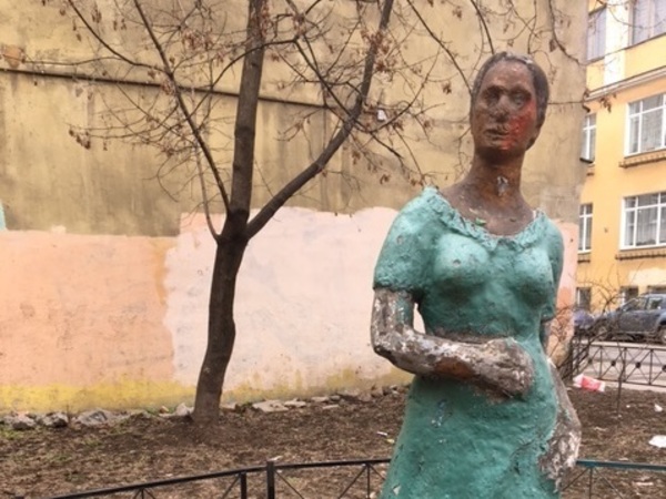 Город, которого нет: Экскурсия «Фонтанки» по домам-призракам