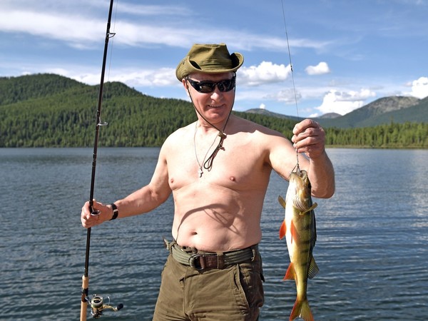 Павел Дуров призвал пользователей соцсетей раздеться вслед за Путиным в рамках флешмоба (фото)