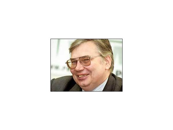 ВЛАДИМИР ТИМОФЕЕВ: "ПРИ РЕСТАВРАЦИИ ПАМЯТНИКОВ МЫ ВСЕГДА ЧЕМУ-ТО УДИВЛЯЕМСЯ"