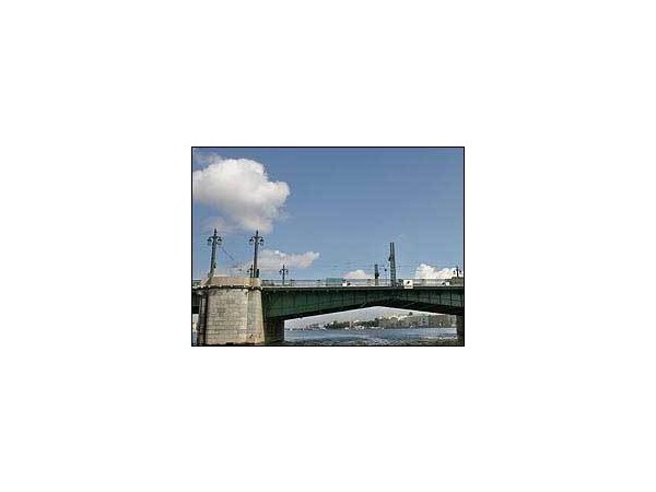 МОСТ ЛЕЙТЕНАНТА ШМИДТА: ПОТРЯСЕНИЕ УСТОЕВ