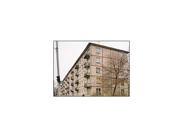 ПИТЕРСКИЕ «ХРУЩЕВКИ» РАССЕЛЯТ НА МОСКОВСКИЕ ДЕНЬГИ?