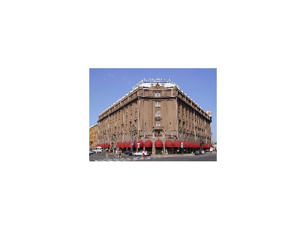 "Астория" подорожала до торгов