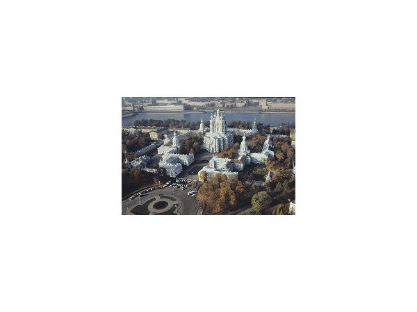 Арбитражный суд заслонит Смольный собор - местами
