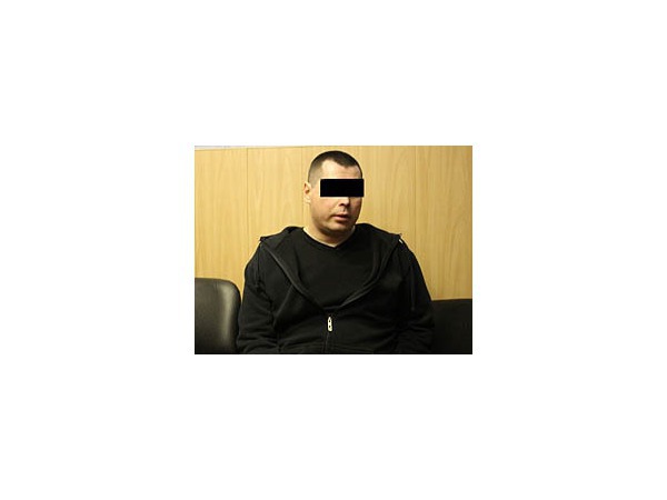Активисты заманили любителя девочек в камеру
