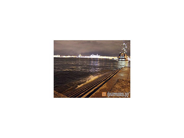 Петербург штормит под Новый год