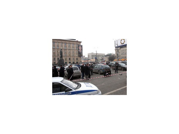 Оппозиция спорит об улице, на какую выйти