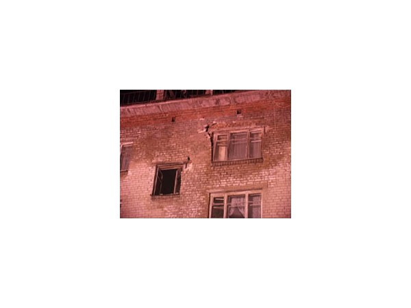 Жильцы дома 17 по 2-му Рабфаковскому: Стена начала рушиться в 20:00