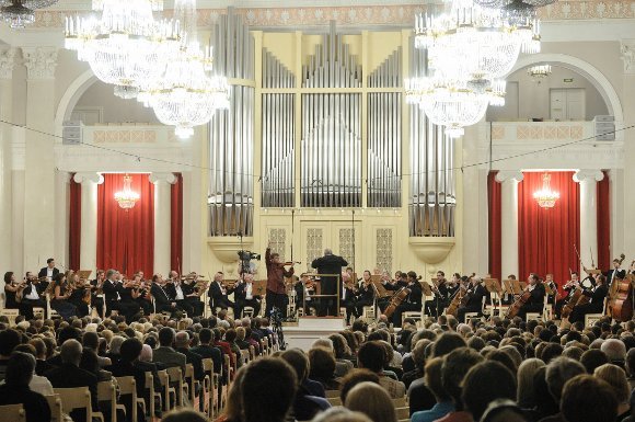 Сказать, что концерт молодых музыкантов-фаворитов публики, не ставших лауреатами нынешнего Конкурса им. П.И.Чайковского, пользовался популярностью, ничего не сказать