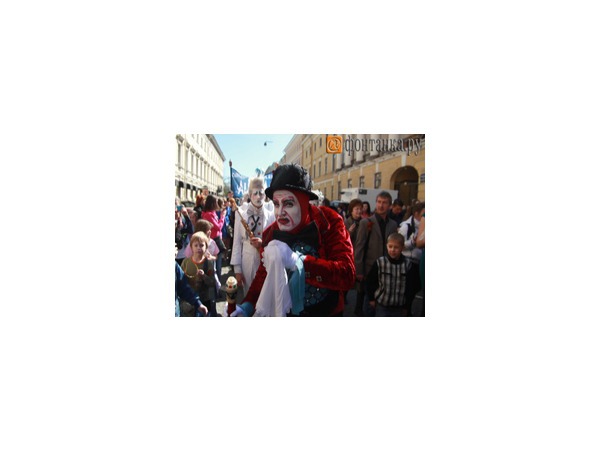 Полиция прекратила мероприятие Cirque du Soleil в центре Петербурга