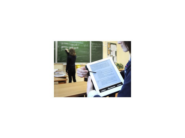 Весной 2015 школьники Новосибирска начнут учиться по электронным учебникам
