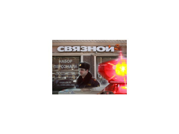 Полицию бросили на «Связной» и «Евросеть»