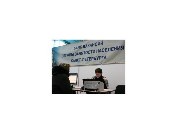 В Петербурге обострилась борьба за заработок