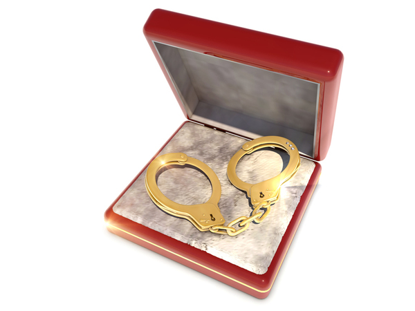 За Cartier нашли преступное сообщество