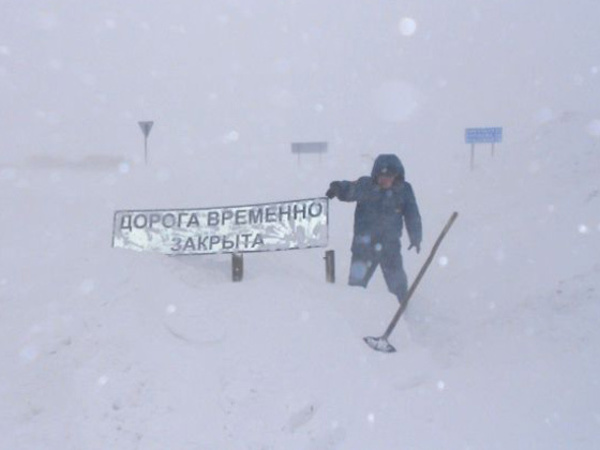Застрявший в снежном заторе оренбуржец пожаловался в Кремль