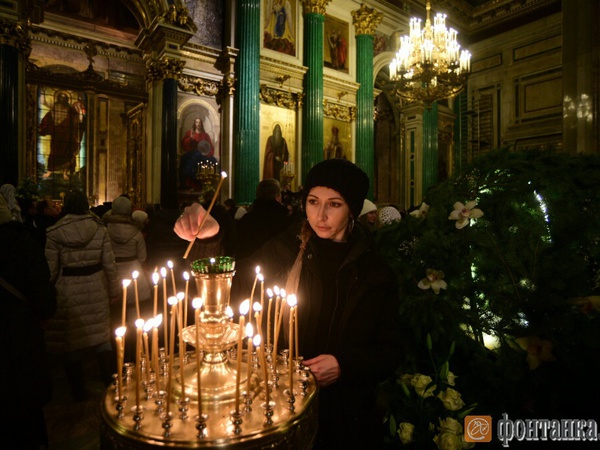 В храмах Петербурга прошли рождественские богослужения