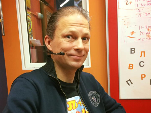 Федор Чистяков снова запел старые хиты группы "Ноль"