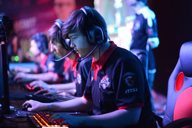 ru.lolesports.com