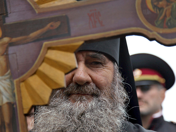 Как в Петербурге патриарха ругали