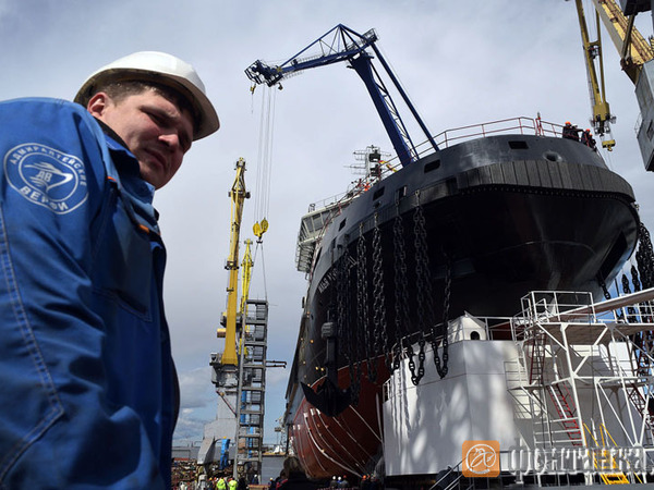 На Адмиралтейских верфях спущен на воду ледокол ВМФ "Илья Муромец"