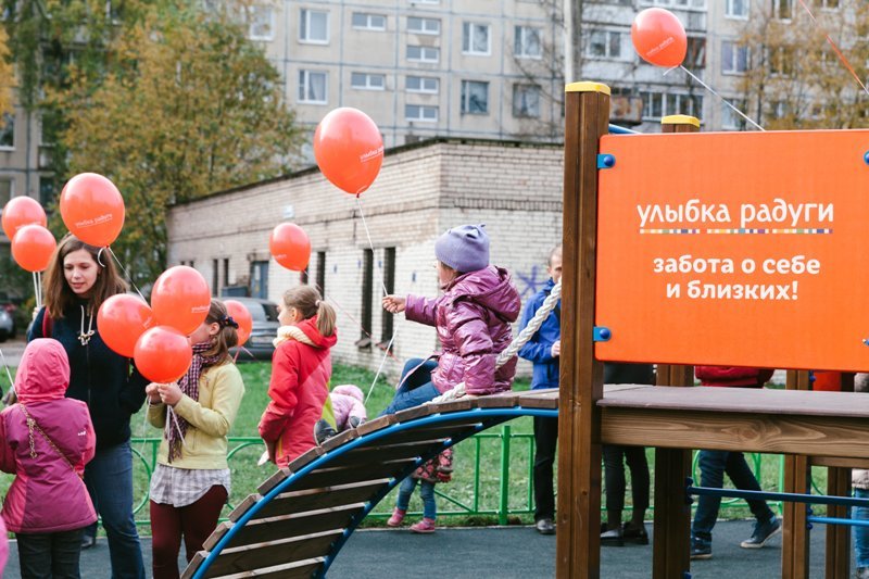Детская площадка на пр. Художников,20