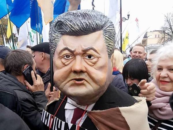 Митинг у рады в Киеве: в стычках с полицией есть пострадавшие