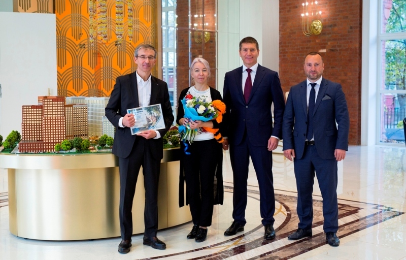 Поздравление 7000-го покупателя