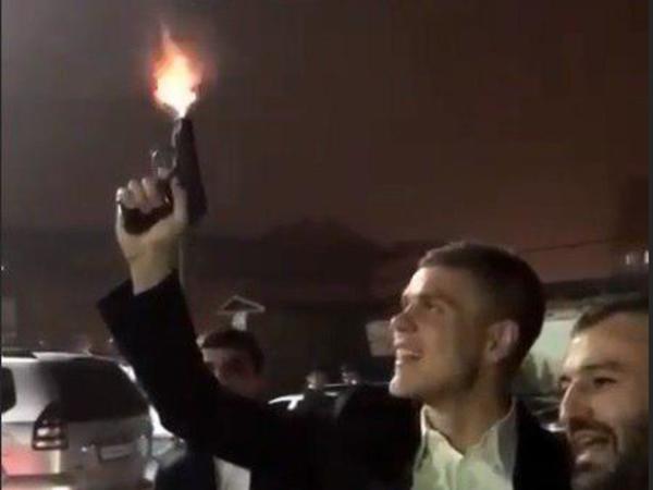 Кокорин поздравил друга со свадьбой двумя выстрелами