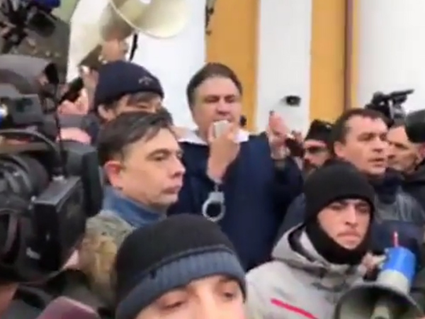 Саакашвили освобожден и направляется в сторону Верховной рады