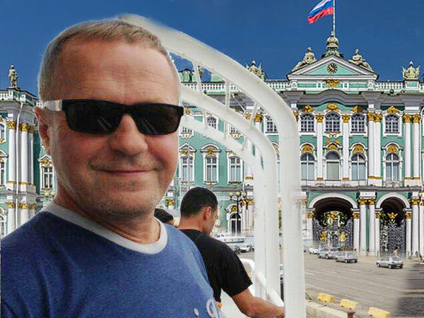 Новиков уехал, Эрмитаж остался