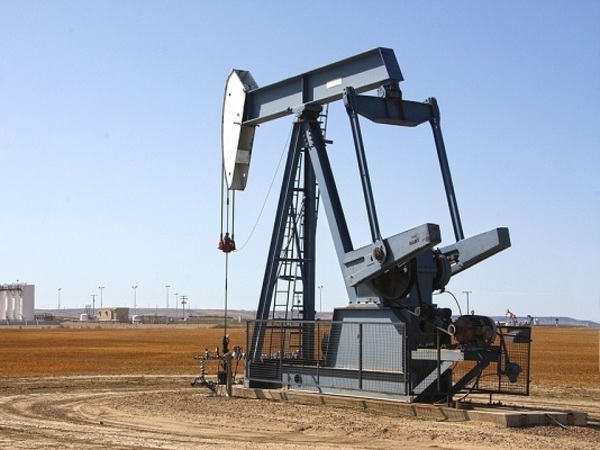 Обвал нефти, ослабевающий рубль и новая волна валютных кредитов
