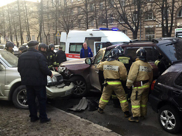 Петербуржец устроил массовое ДТП из-за сердечного приступа