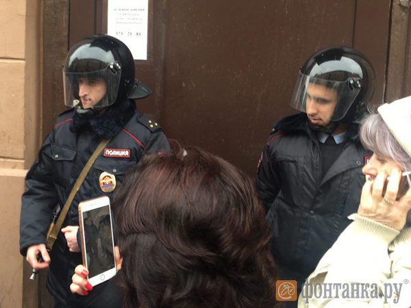 На организатора шествия оппозиции по Петербургу составляется протокол