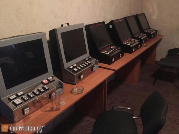 Полиция Московского района вломилась в казино-мутант