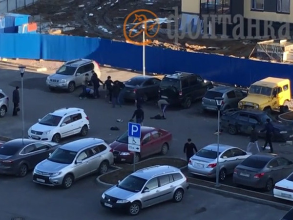 Колпинский интернационал поделил зарплату в рукопашной