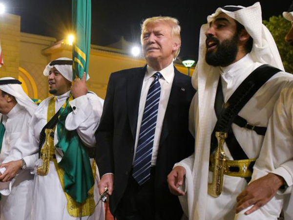 Трамп куролесит не просто так