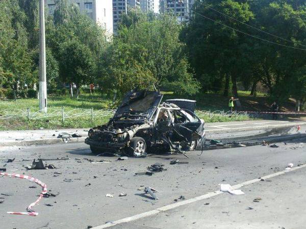 СМИ: При взрыве джипа в Киеве погиб глава спецназа ГРУ Украины