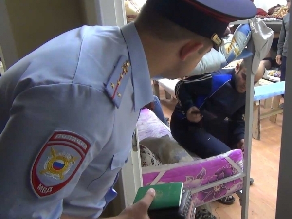 У жильцов дома на Бакунина лопнуло терпение от соседства с шумными иностранцами