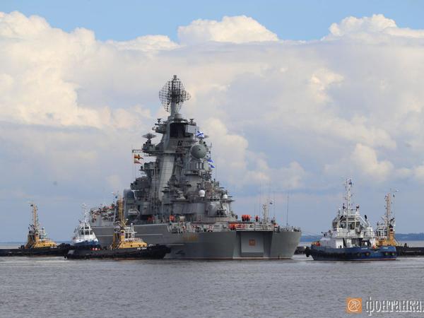 «Пётр Великий» пришел в Петербург