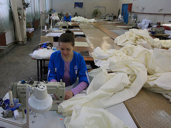 Вышили из кризиса