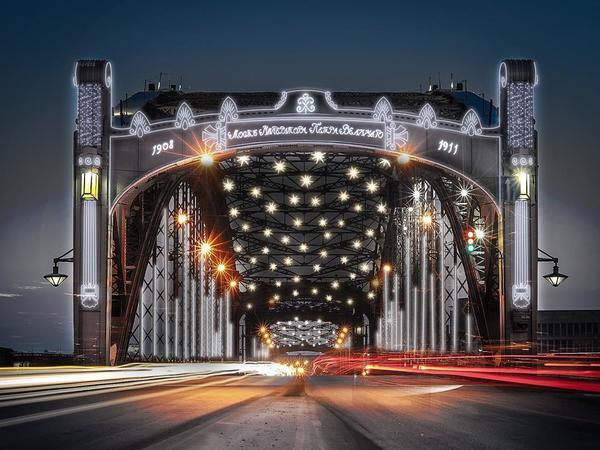 «Фонтанка» показывает новую подсветку мостов Петербурга