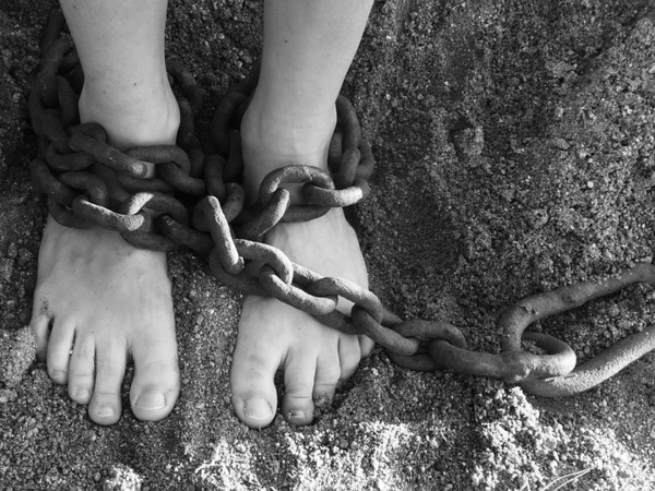 «Витязь» в патриотической шкуре. Друзья не поверили, что коммерсанта Яшникова держали в кандалах