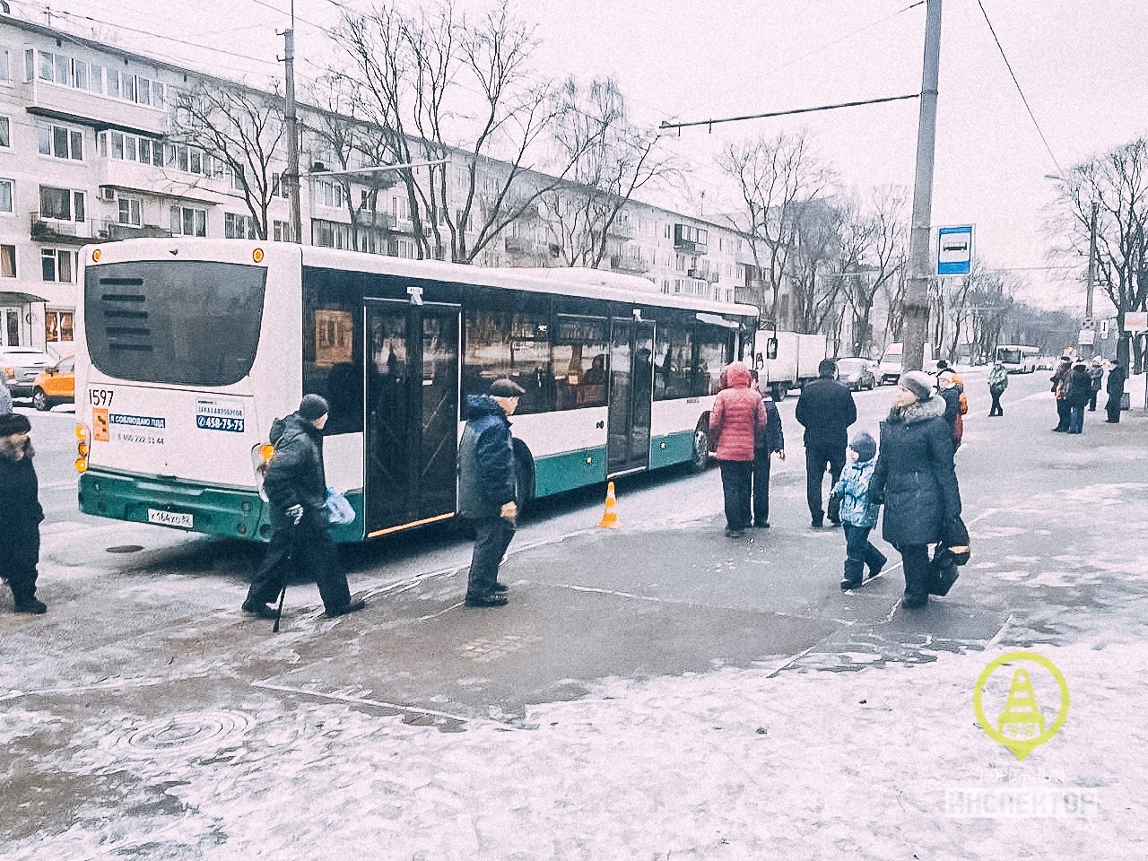 Проспект ветеранов петергоф. Новый автовокзал в Купчино. Новости Купчино происшествия сегодня. Сегодня автобус Купчино сбил своего водителя.