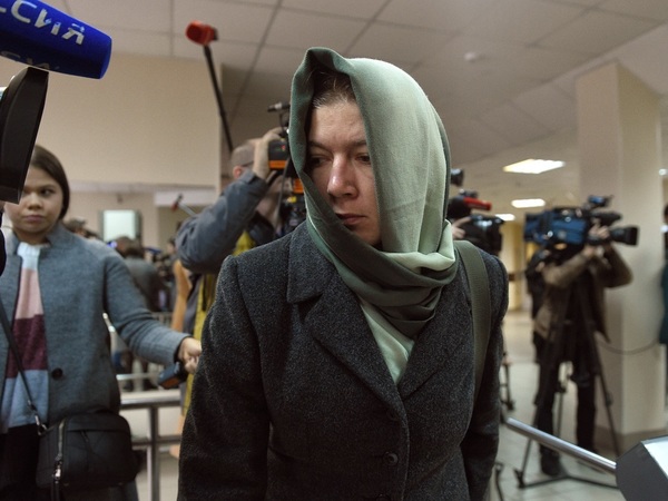Заработать на чужих детях. Приемных