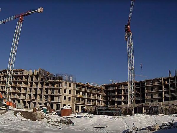 «Полис на Комендантском» от «Полис Групп» заметно подрос