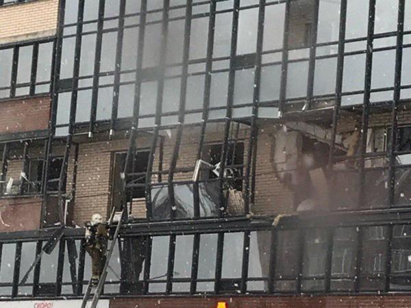 При взрыве в доме на Репищевой пострадали люди
