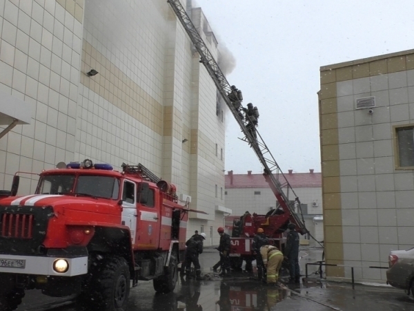 Погибших при пожаре в Кемерово уже 7, пропавших без вести больше 30