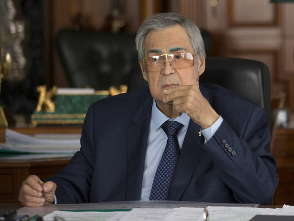Аман Тулеев ушёл в отставку