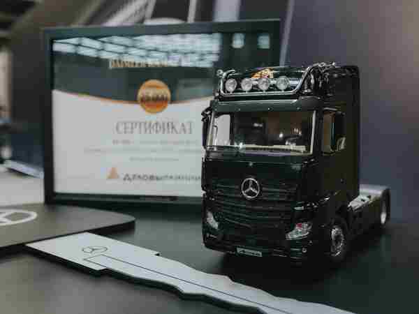 Юбилейный Mercedes-Benz из Набережных Челнов попал в автопарк «Деловых Линий»