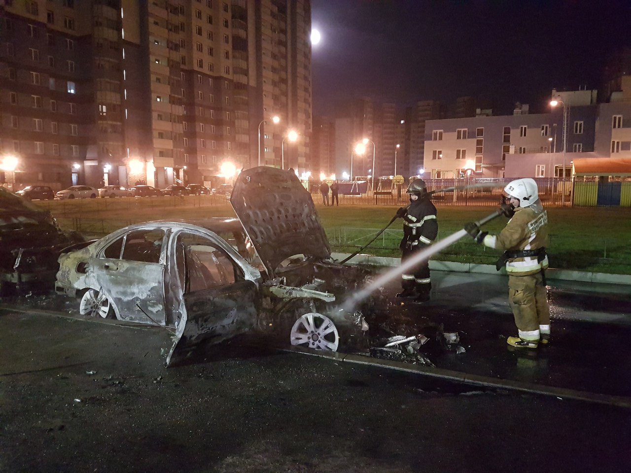 В Приморском районе подожгли 