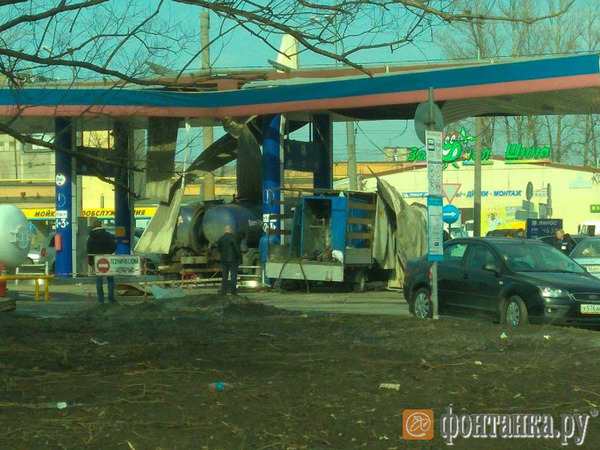 На АЗС «Линос» на Ириновском произошёл взрыв